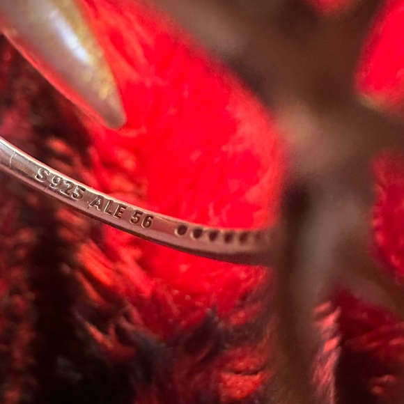 Pandora Large radiant teardrop ring - Picture 2 of 6